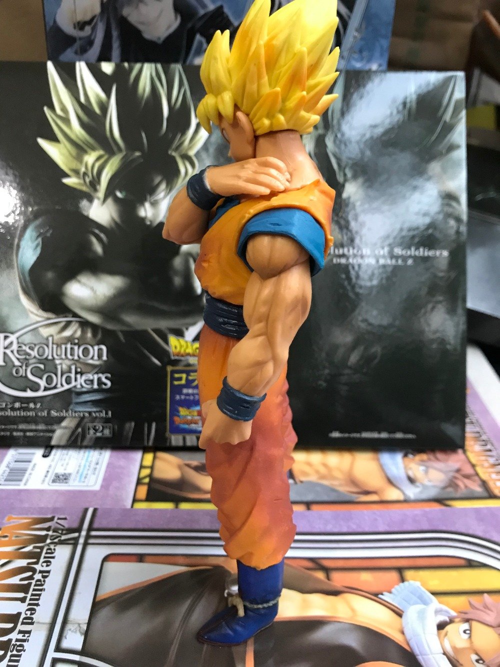 Goku Super Saiyan Figurine - nintendo-core